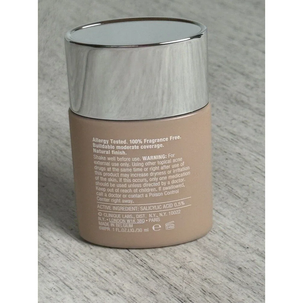 Clinique Acne Solutions Liquid Makeup 1 Fl. Oz. 01 fresh Alabaster (VF-N) CN 10